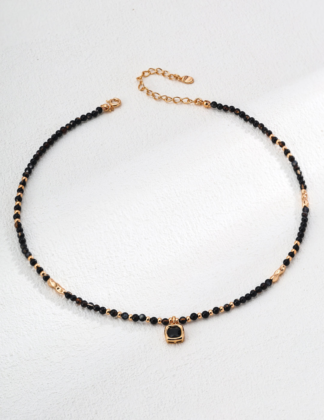 Collier rond en argent S925 avec agate noire brillante